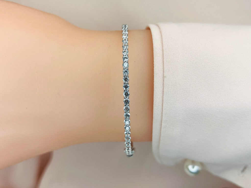 Endless Elegance Diamond Bangle