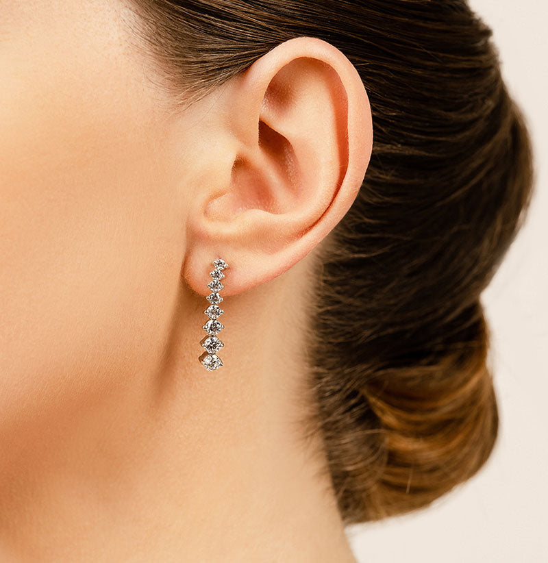 Graduated Diamond Drop Earrings In